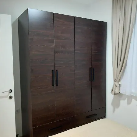 Viaggio I Parking Garaza Apartment